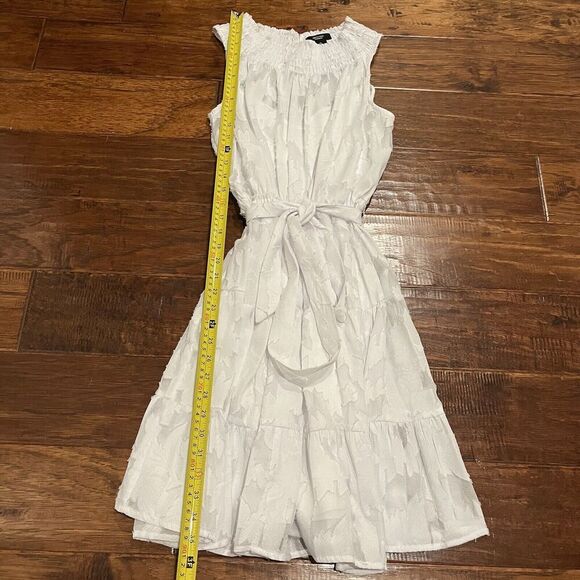NWT Simply Vera Vera Wang Medium Smocked Neck Day Dress White - Picture 6 of 12